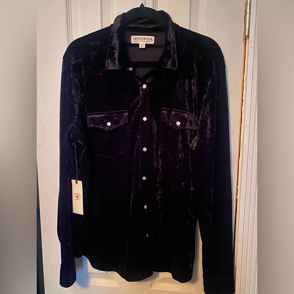 Idyllwind NWT Women’s Black Velour Pearl Snap Button Down Shirt. XL